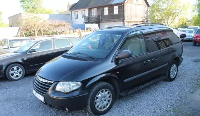 CHRYSLER Voyager 2.5 CRD TD (143 KM)