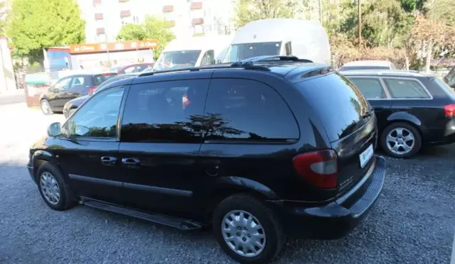 CHRYSLER Voyager 2.5 CRD TD (143 KM)
