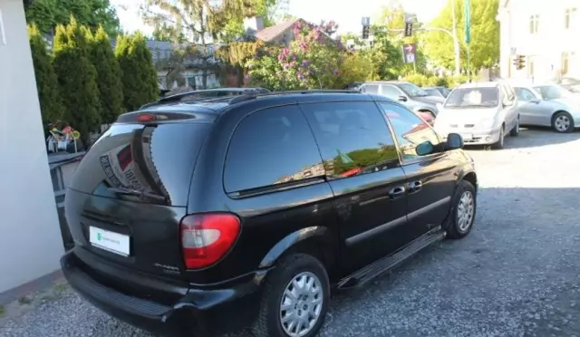 CHRYSLER Voyager 2.5 CRD TD (143 KM)