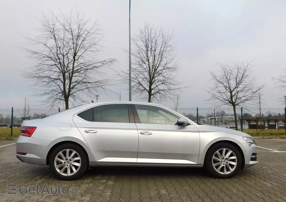 SKODA Superb 1.5 TSI Style DSG