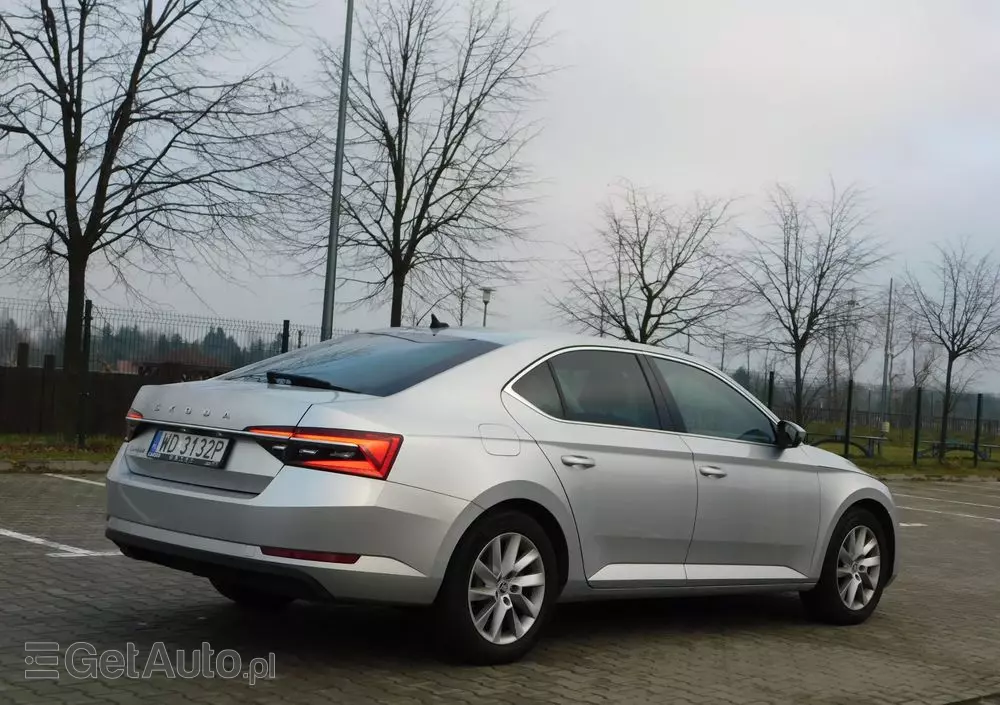 SKODA Superb 1.5 TSI Style DSG