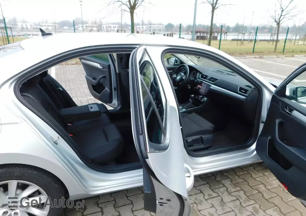 SKODA Superb 1.5 TSI Style DSG