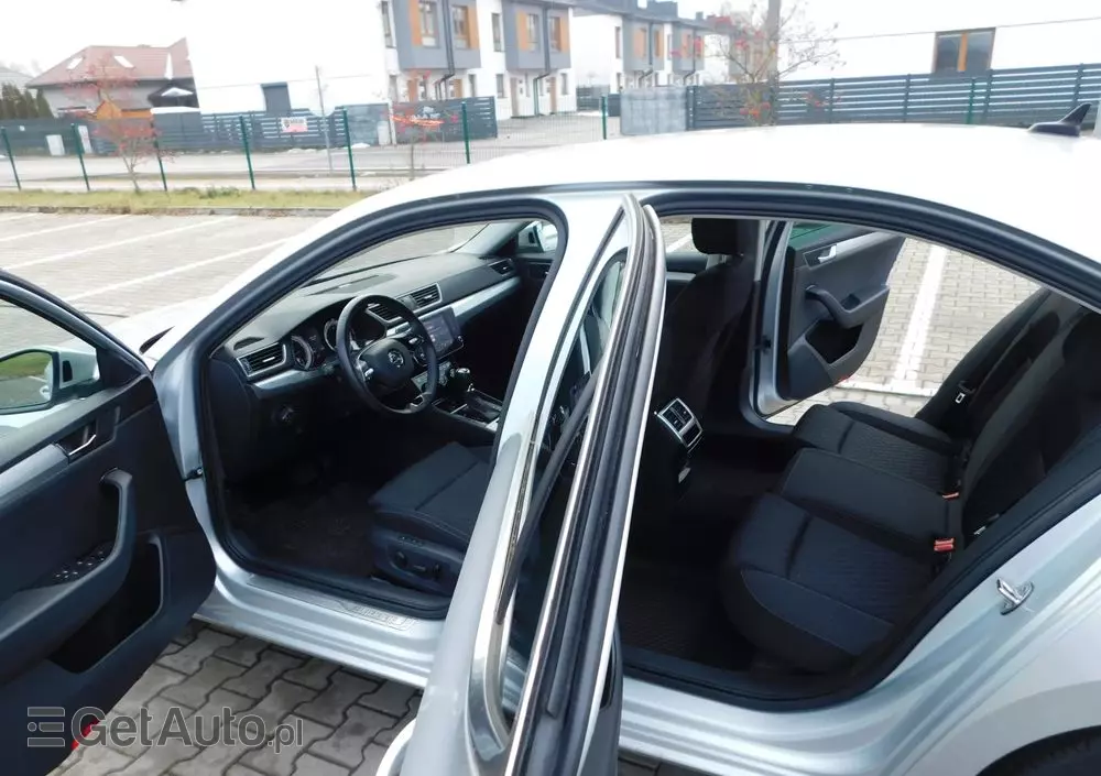 SKODA Superb 1.5 TSI Style DSG