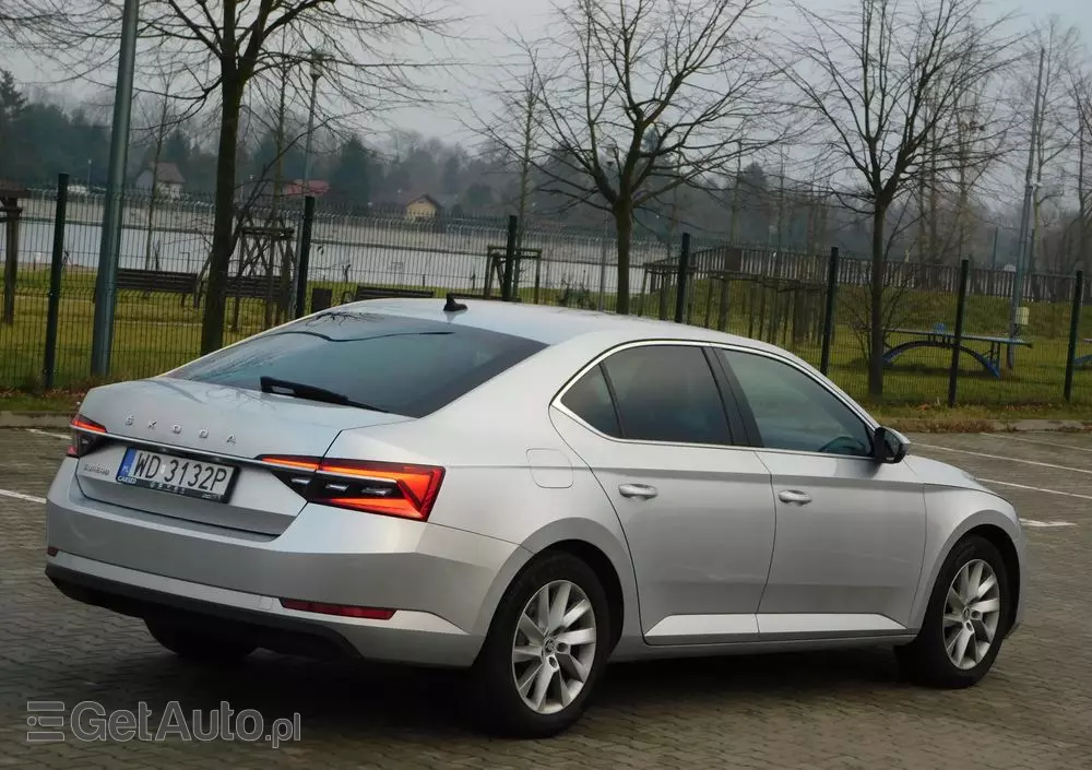 SKODA Superb 1.5 TSI Style DSG