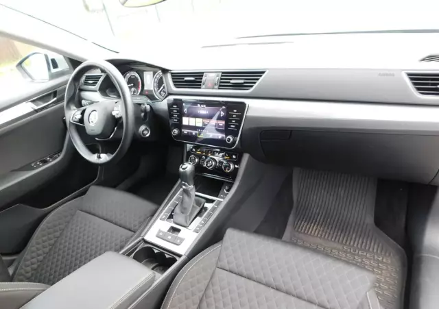 SKODA Superb 1.5 TSI Style DSG