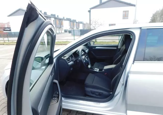 SKODA Superb 1.5 TSI Style DSG