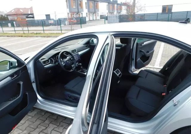 SKODA Superb 1.5 TSI Style DSG
