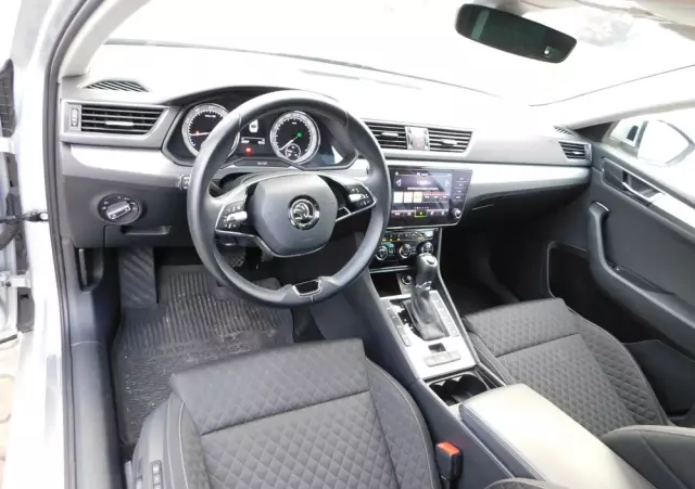 SKODA Superb 1.5 TSI Style DSG