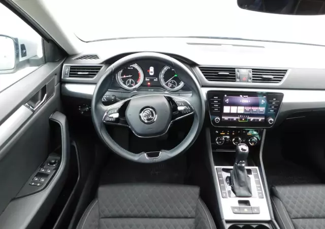 SKODA Superb 1.5 TSI Style DSG