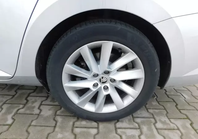 SKODA Superb 1.5 TSI Style DSG