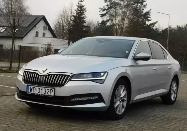 SKODA Superb 1.5 TSI Style DSG