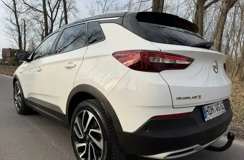 OPEL Grandland 
