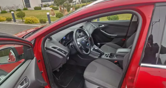 FORD Focus 1.6 TDCi DPF Titanium