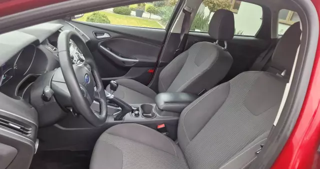 FORD Focus 1.6 TDCi DPF Titanium