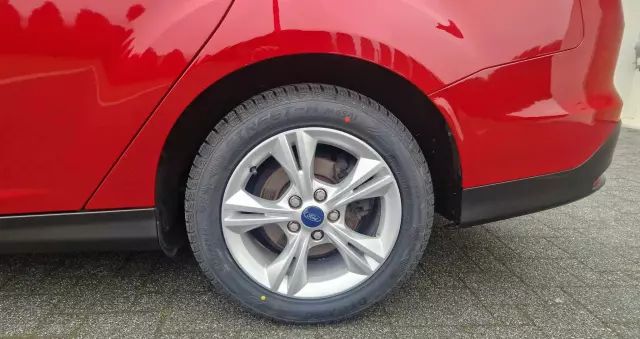 FORD Focus 1.6 TDCi DPF Titanium