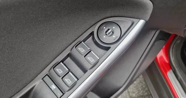 FORD Focus 1.6 TDCi DPF Titanium