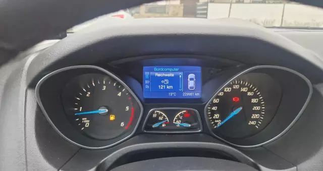 FORD Focus 1.6 TDCi DPF Titanium