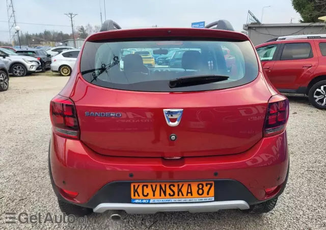 DACIA Sandero Stepway TCe 100 Celebration