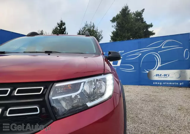 DACIA Sandero Stepway TCe 100 Celebration