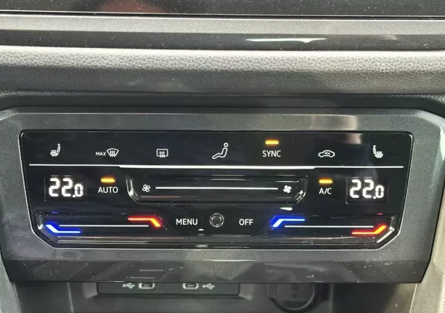 VOLKSWAGEN Tiguan 1.5 TSI EVO Elegance DSG