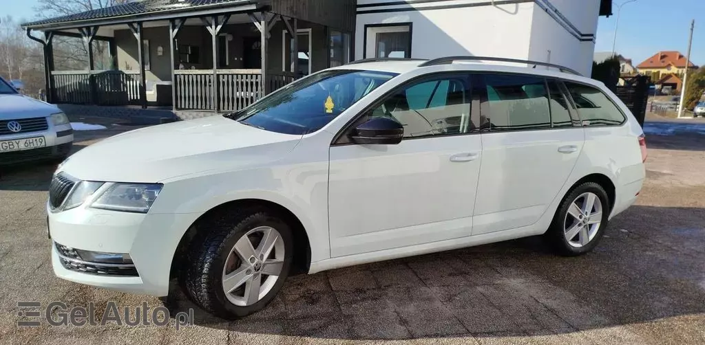 SKODA Octavia 
