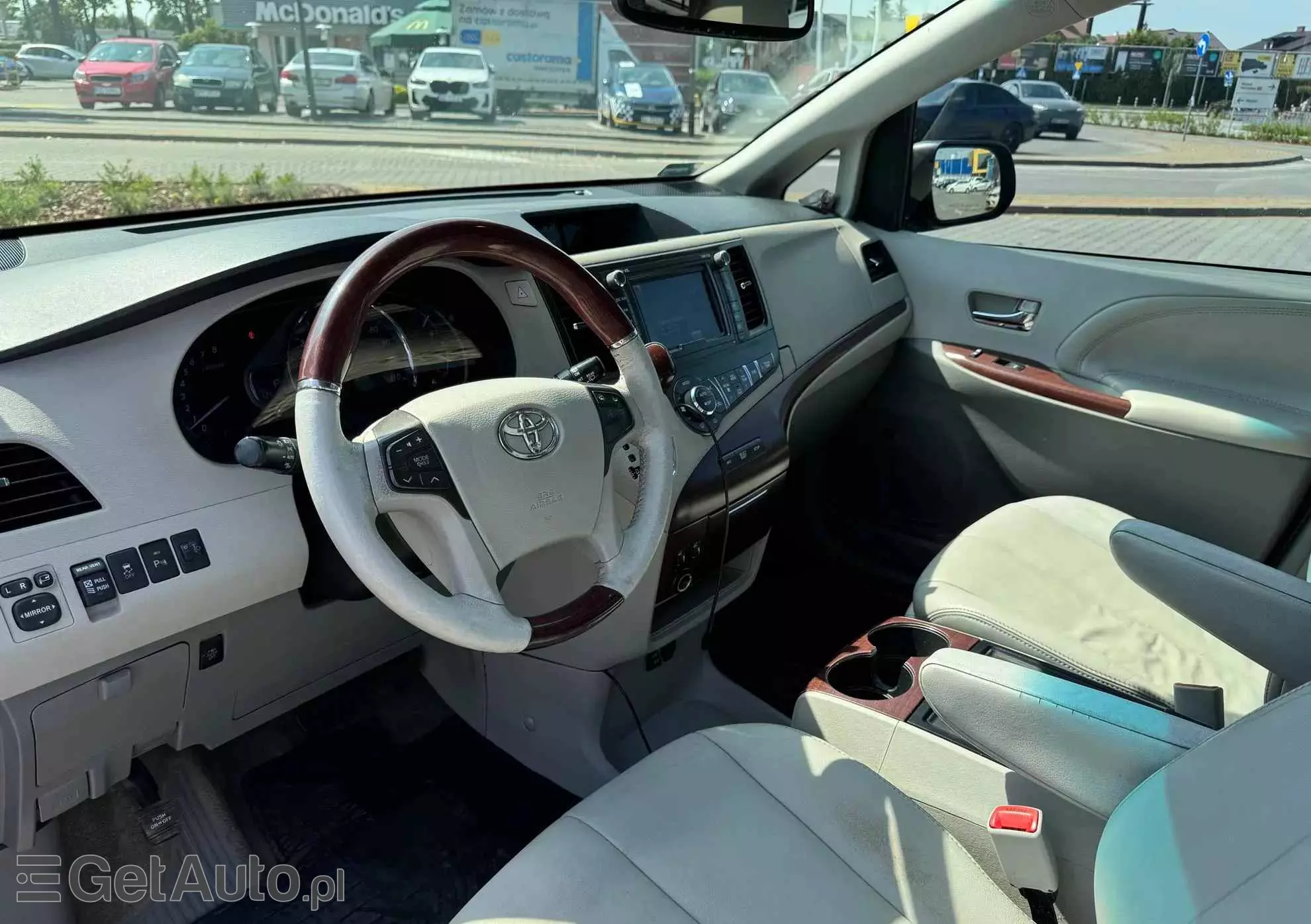 TOYOTA Sienna 3.5 V6