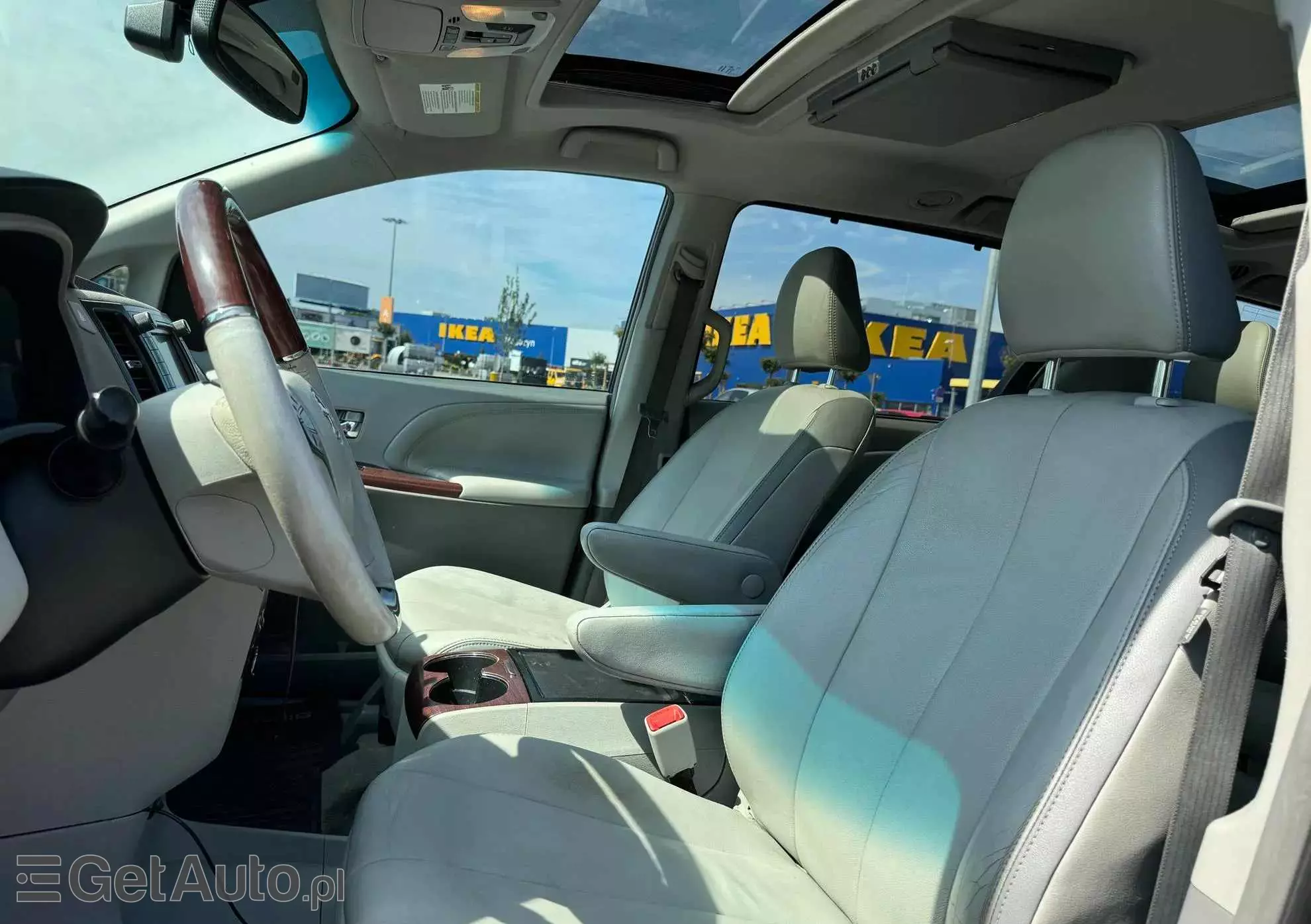 TOYOTA Sienna 3.5 V6