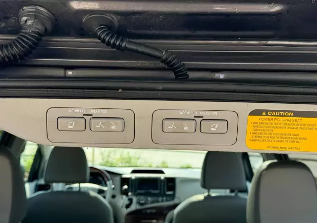 TOYOTA Sienna 3.5 V6