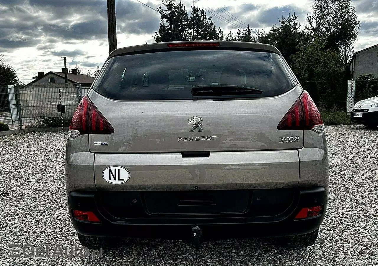 PEUGEOT 3008 