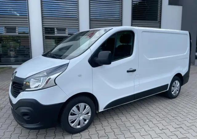 RENAULT Trafic 