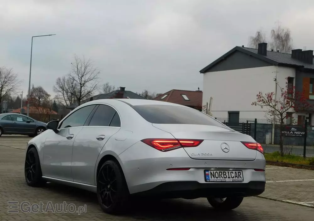 MERCEDES-BENZ CLA 200 d 8G-DCT