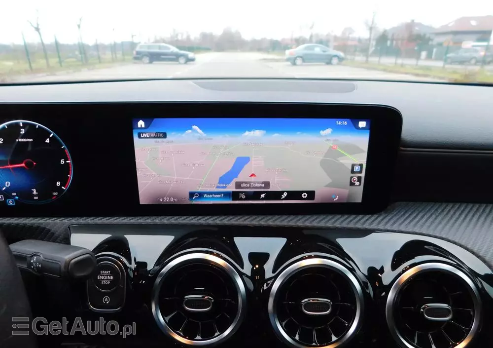 MERCEDES-BENZ CLA 200 d 8G-DCT