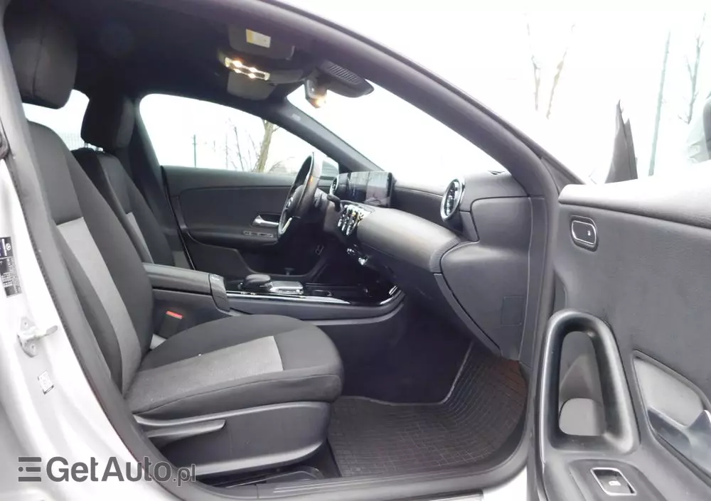 MERCEDES-BENZ CLA 200 d 8G-DCT