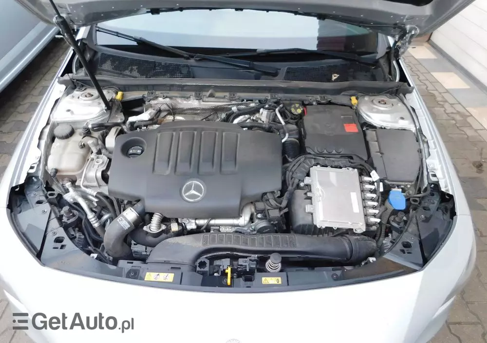 MERCEDES-BENZ CLA 200 d 8G-DCT