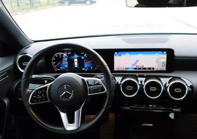 MERCEDES-BENZ CLA 200 d 8G-DCT