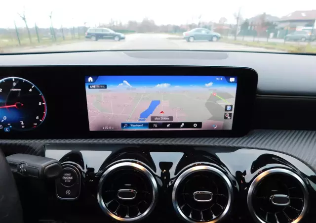 MERCEDES-BENZ CLA 200 d 8G-DCT