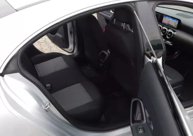 MERCEDES-BENZ CLA 200 d 8G-DCT