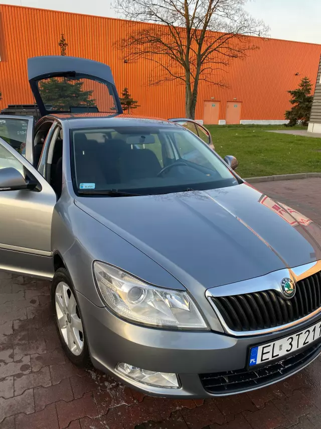 SKODA Octavia 