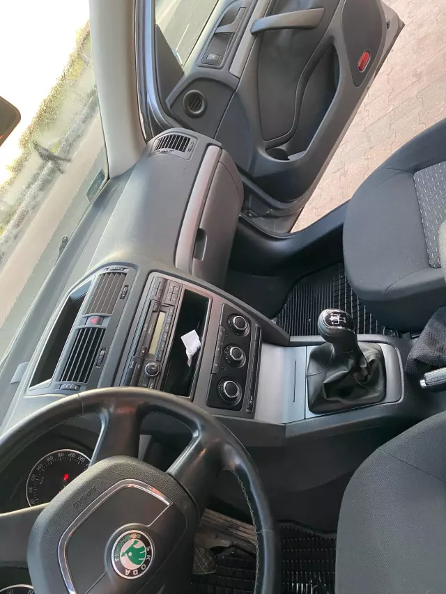 SKODA Octavia 
