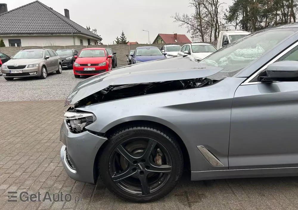 BMW Seria 5 530i Luxury Line