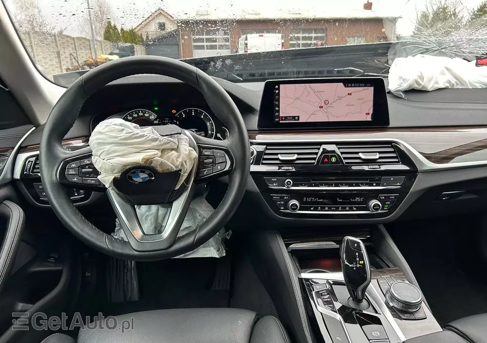 BMW Seria 5 530i Luxury Line