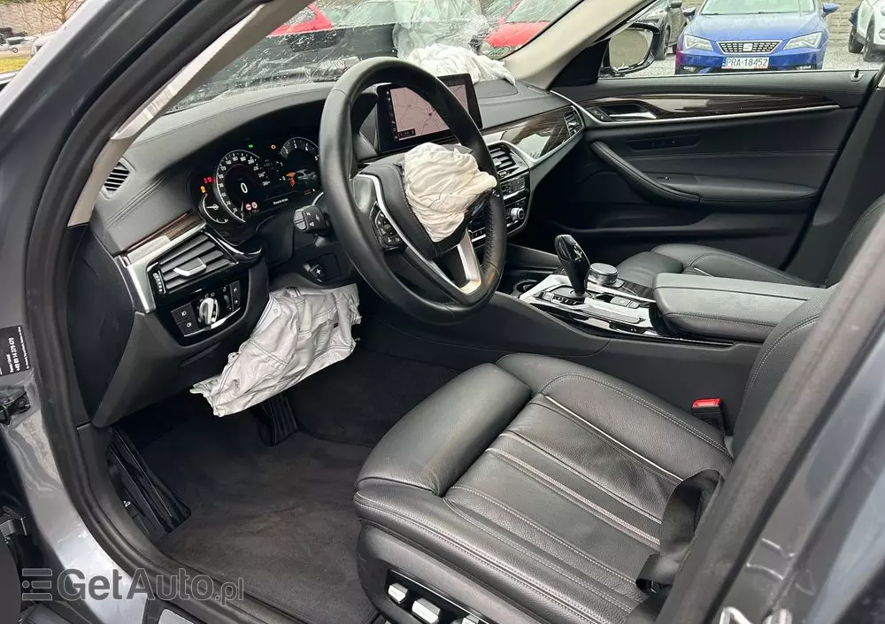 BMW Seria 5 530i Luxury Line