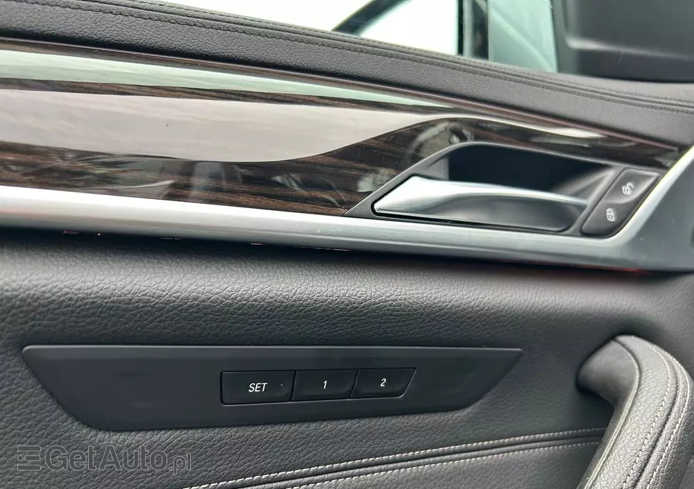 BMW Seria 5 530i Luxury Line