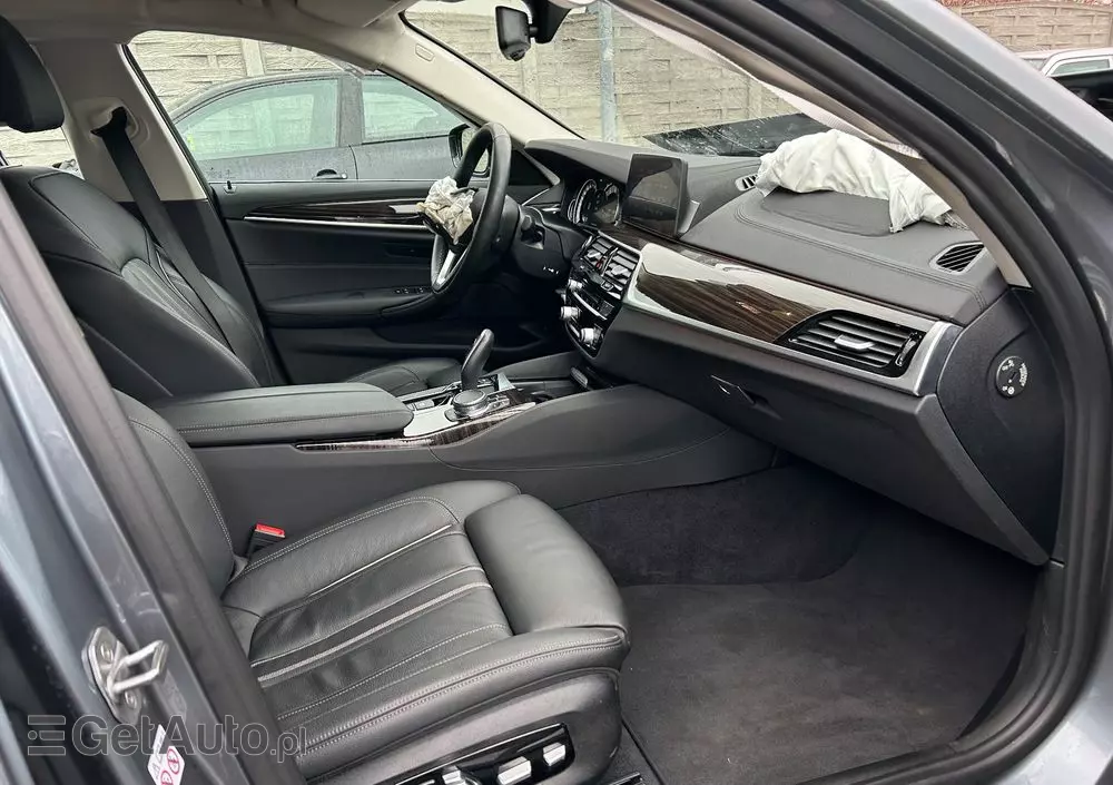 BMW Seria 5 530i Luxury Line