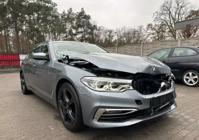 BMW Seria 5 530i Luxury Line