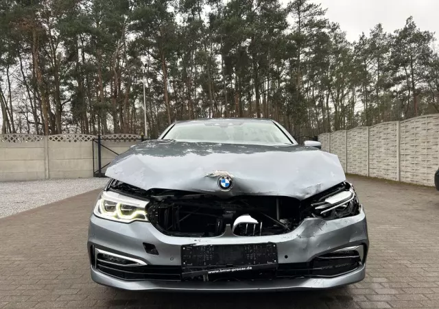 BMW Seria 5 530i Luxury Line