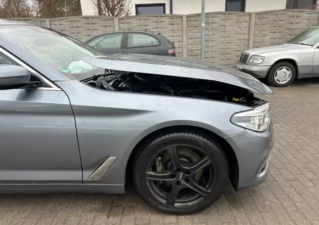 BMW Seria 5 530i Luxury Line