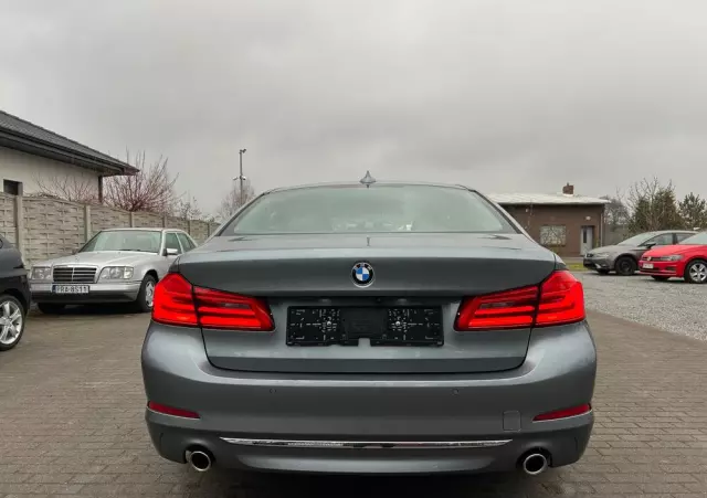 BMW Seria 5 530i Luxury Line