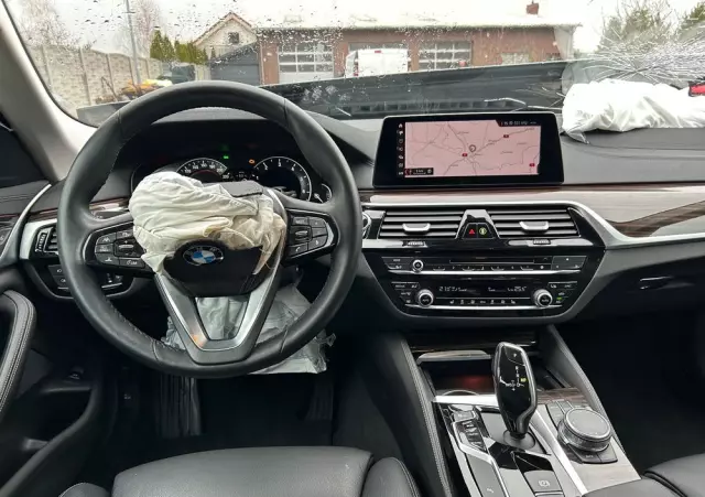 BMW Seria 5 530i Luxury Line