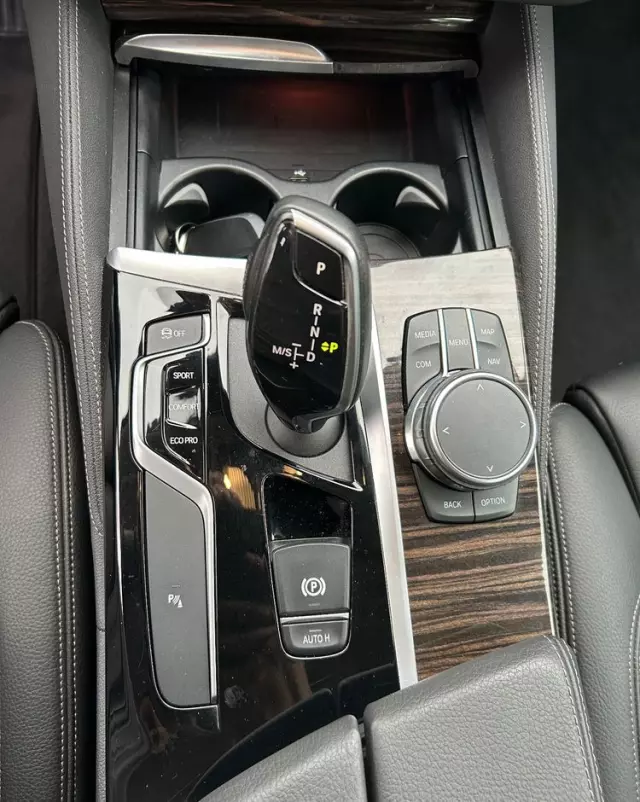 BMW Seria 5 530i Luxury Line